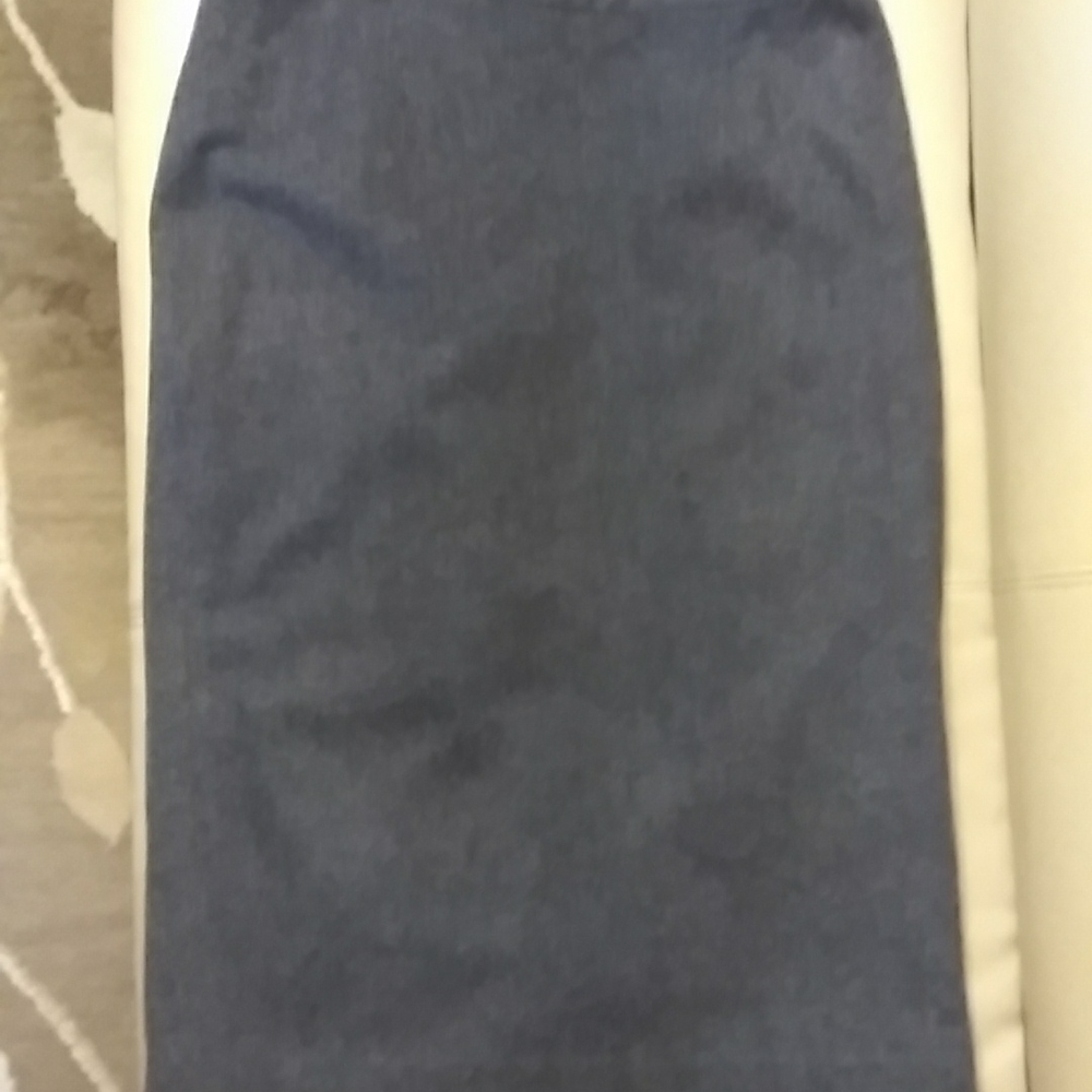 BLOOMINGDALE'S SKIRT